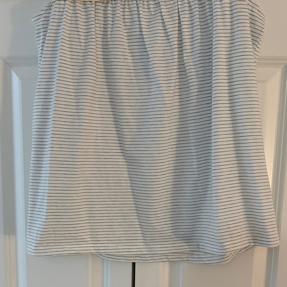Doe & Rae gray and White Striped Tank Top - Picture 4 of 5